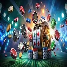 ii789 app ဖြင့် မြန်မာ ကစားသမား ငွေသွင်း ငွေထုတ် mobile transaction ပြုလုပ်နေသော မြင်ကွင်း
